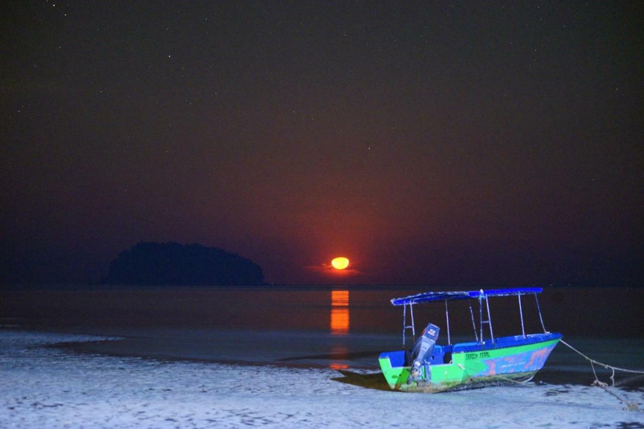 Dragon Pearl Beach Resort Kota Belud Экстерьер фото